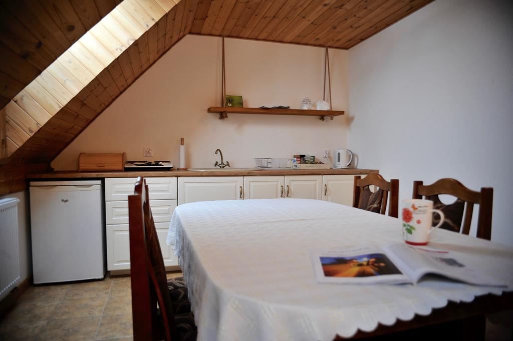 "Pod Szumiaca Topola" Apartman Białowieża Kültér fotó
